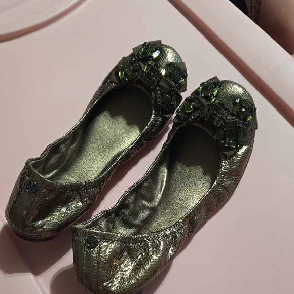 Tory Burch Metallic Green Ballet Flats - Picture 1 of 9